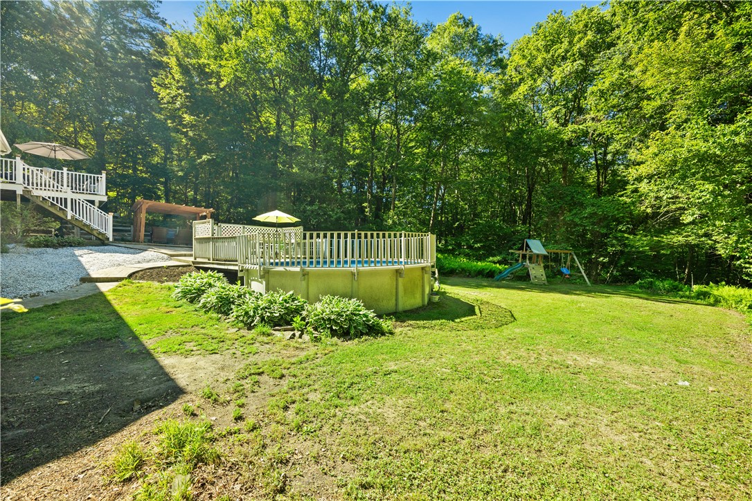 233 Old Oxford Road North Smithfield, RI 02896 - Photo 4 of 34