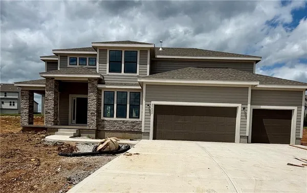 $754,950 | 23822 Clearcreek Parkway, Shawnee, KS 66226