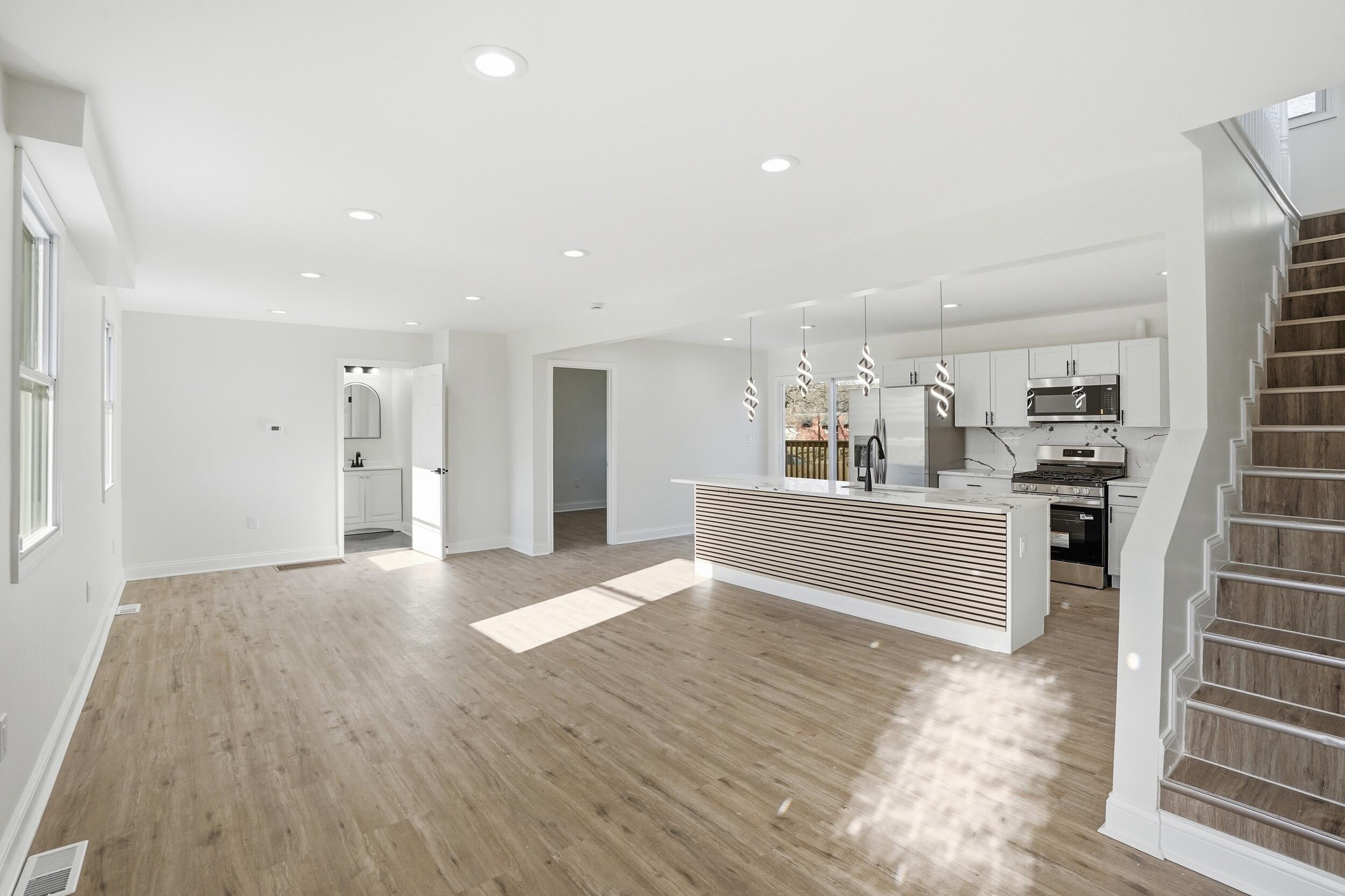 1039 Lane Street Gary, IN 46404 - Photo 9 of 29 2500x1666