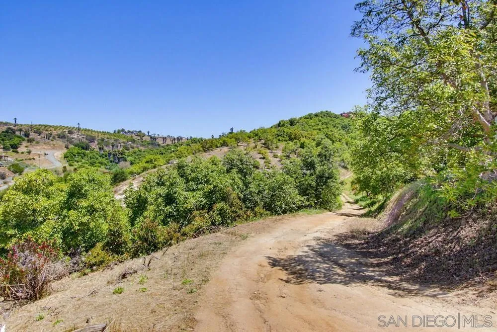 31675 Rancho Amigos Road, Unit 1 Bonsall, CA 92003 - Photo 12 of 19 Gallery Image 12