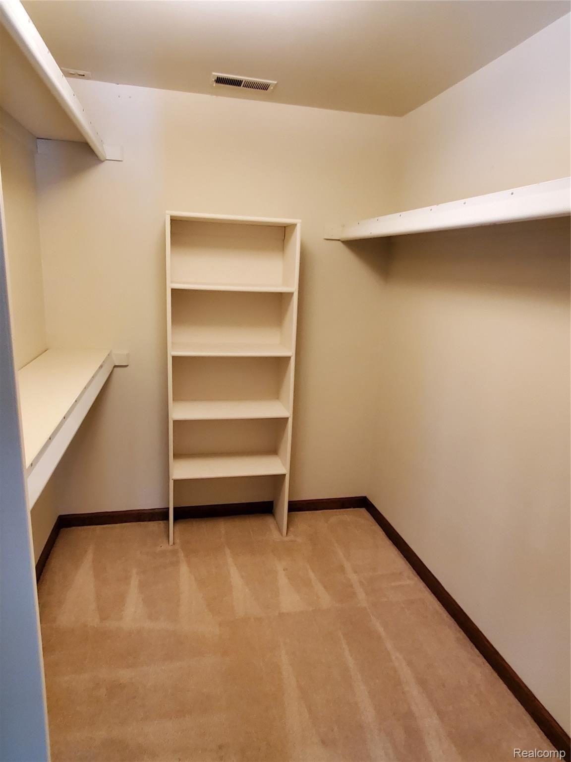 3755 Drahner Road Oxford, MI 48370 - Photo 23 of 35 BR3 Closet.jpg