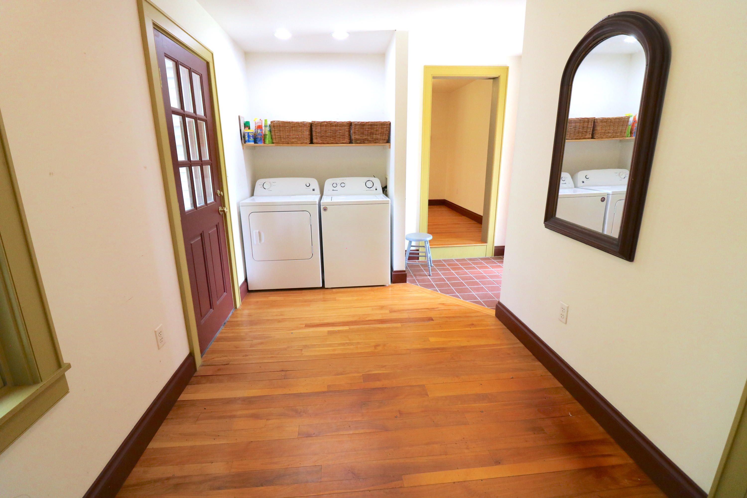 17 Bayview Court Friendship, ME 04547 - Photo 13 of 43 Mud room - laundry