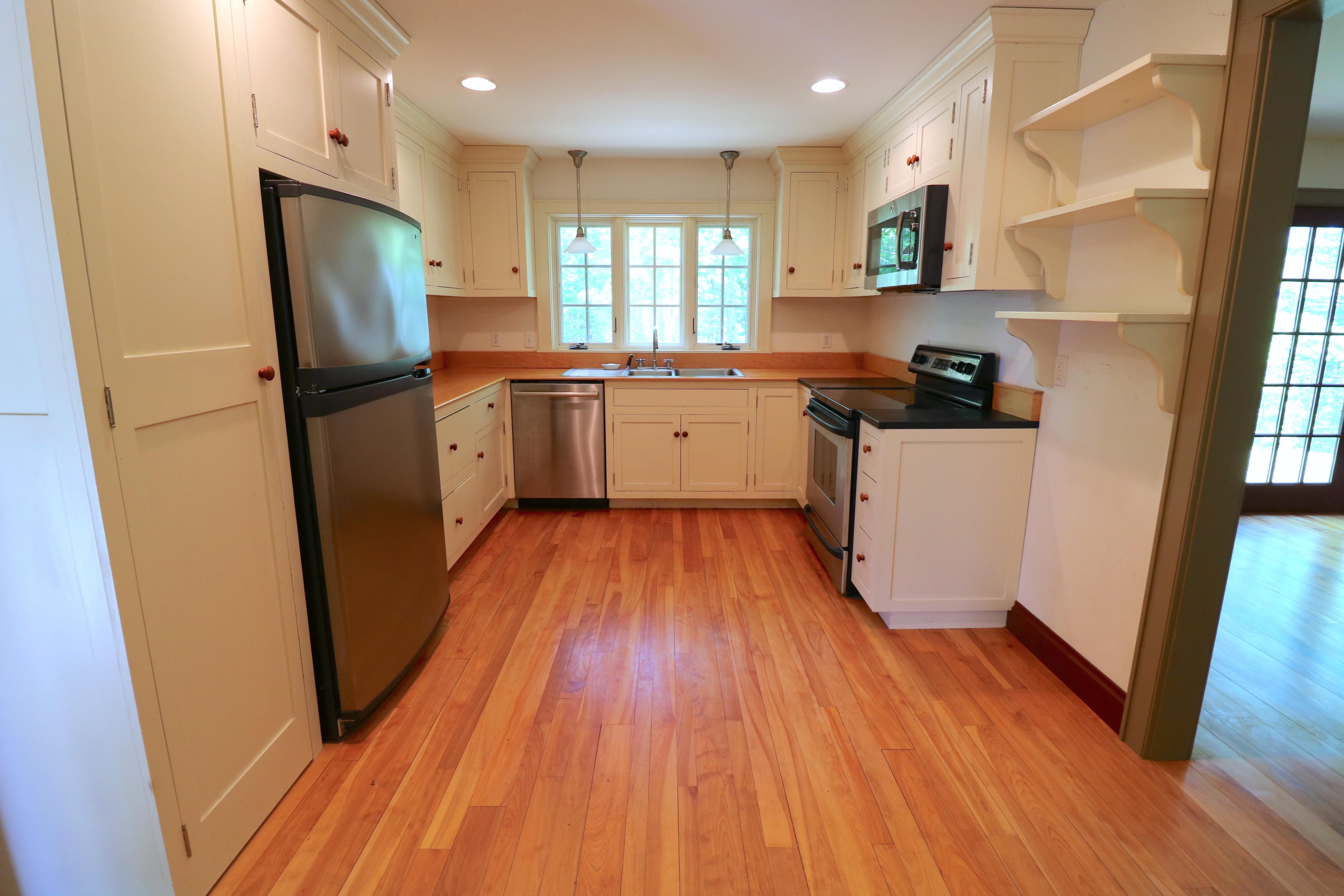 17 Bayview Court Friendship, ME 04547 - Photo 14 of 43 Kitchen