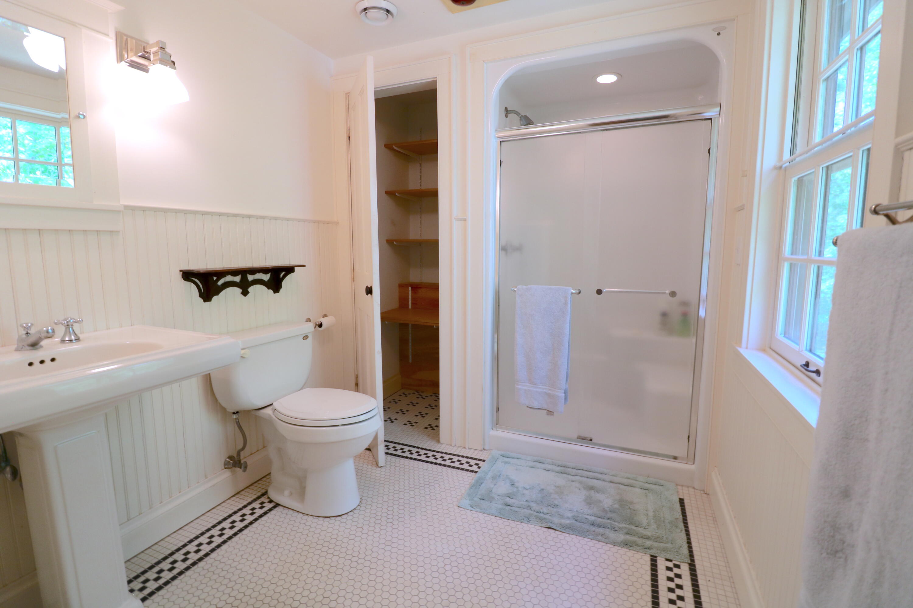 17 Bayview Court Friendship, ME 04547 - Photo 32 of 43 Bath - en suite fl2