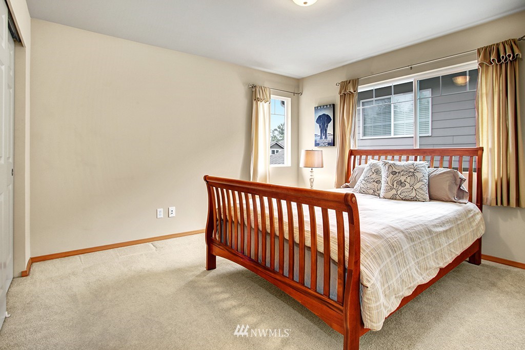 218 Quincy Place Southeast Renton, WA 98059 - Photo 13 of 18