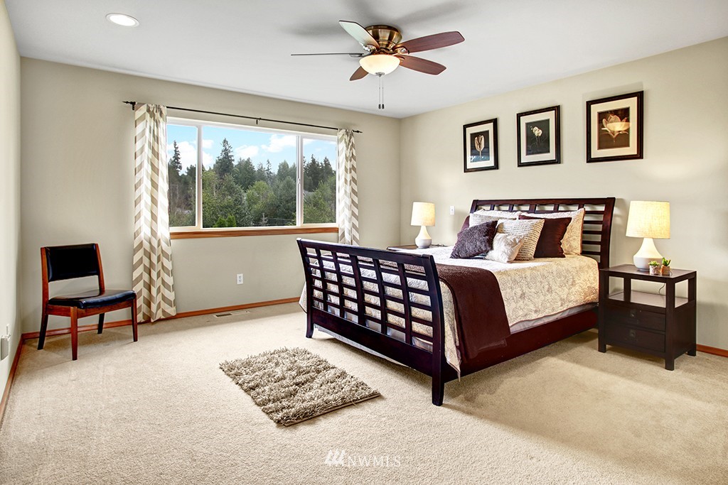 218 Quincy Place Southeast Renton, WA 98059 - Photo 8 of 18
