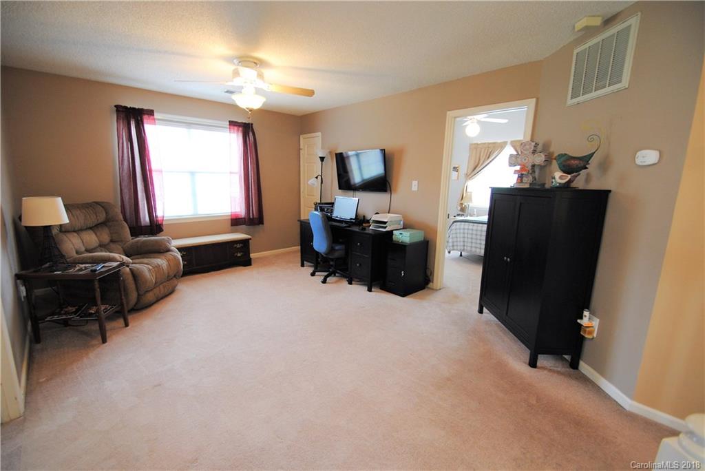 8040 Hunley Ridge Road Matthews, NC 28104 - Photo 30 of 36 Gallery Image 30