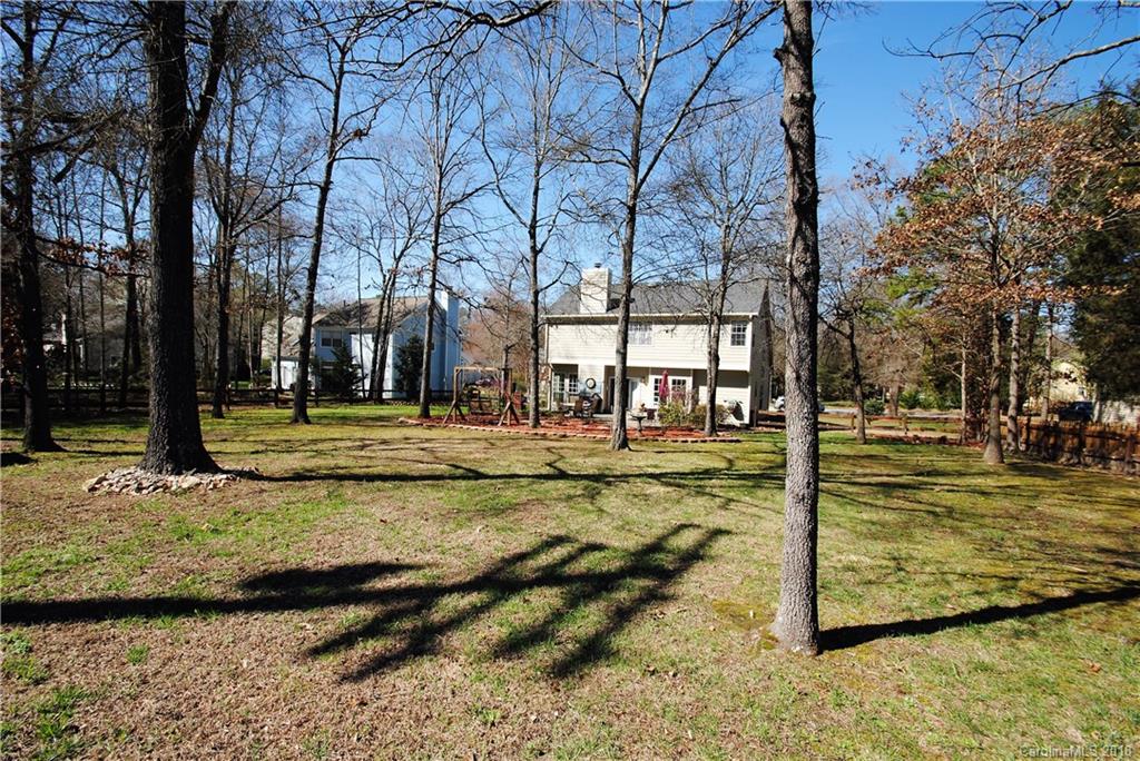 8040 Hunley Ridge Road Matthews, NC 28104 - Photo 35 of 36 Gallery Image 35