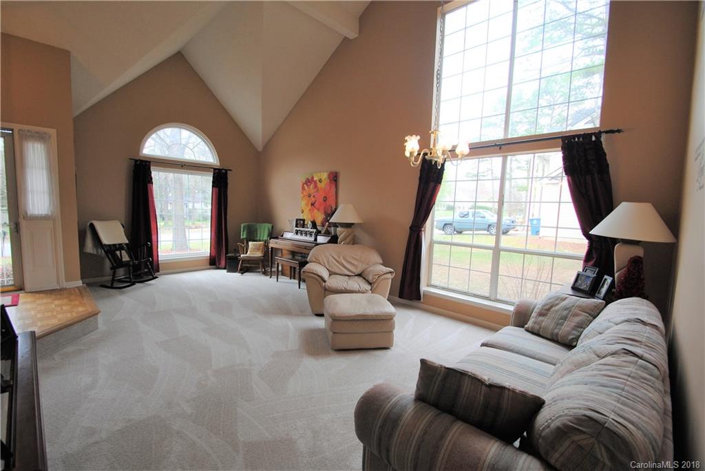 8040 Hunley Ridge Road Matthews, NC 28104 - Photo 5 of 36 Gallery Image 5