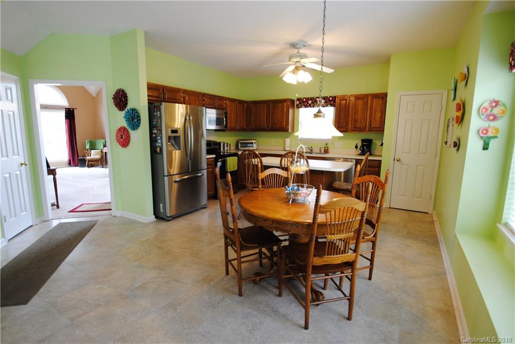 8040 Hunley Ridge Road Matthews, NC 28104 - Photo 6 of 36 Gallery Image 6