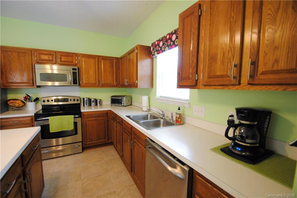 8040 Hunley Ridge Road Matthews, NC 28104 - Photo 9 of 36 Gallery Image 9