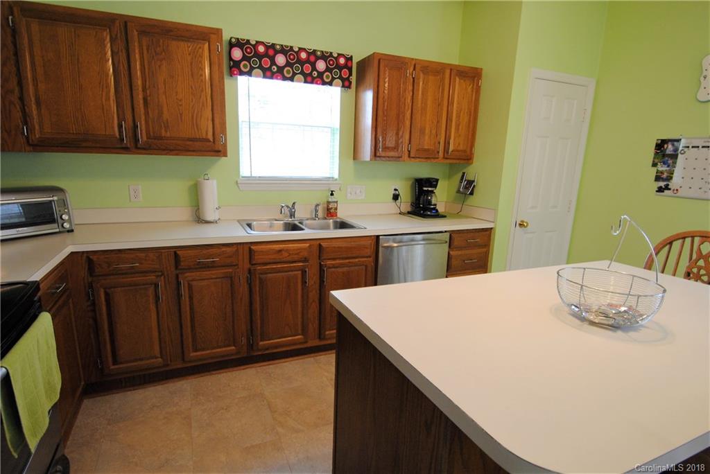 8040 Hunley Ridge Road Matthews, NC 28104 - Photo 10 of 36 Gallery Image 10