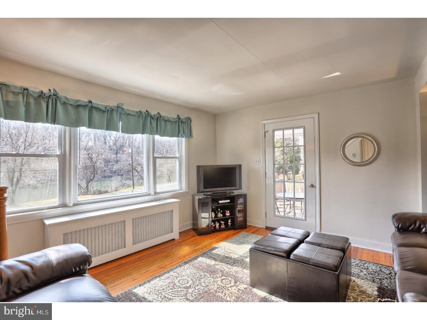 25 South Riverside Drive Reading, PA 19605 - Photo 2 of 20 Gallery Image 2