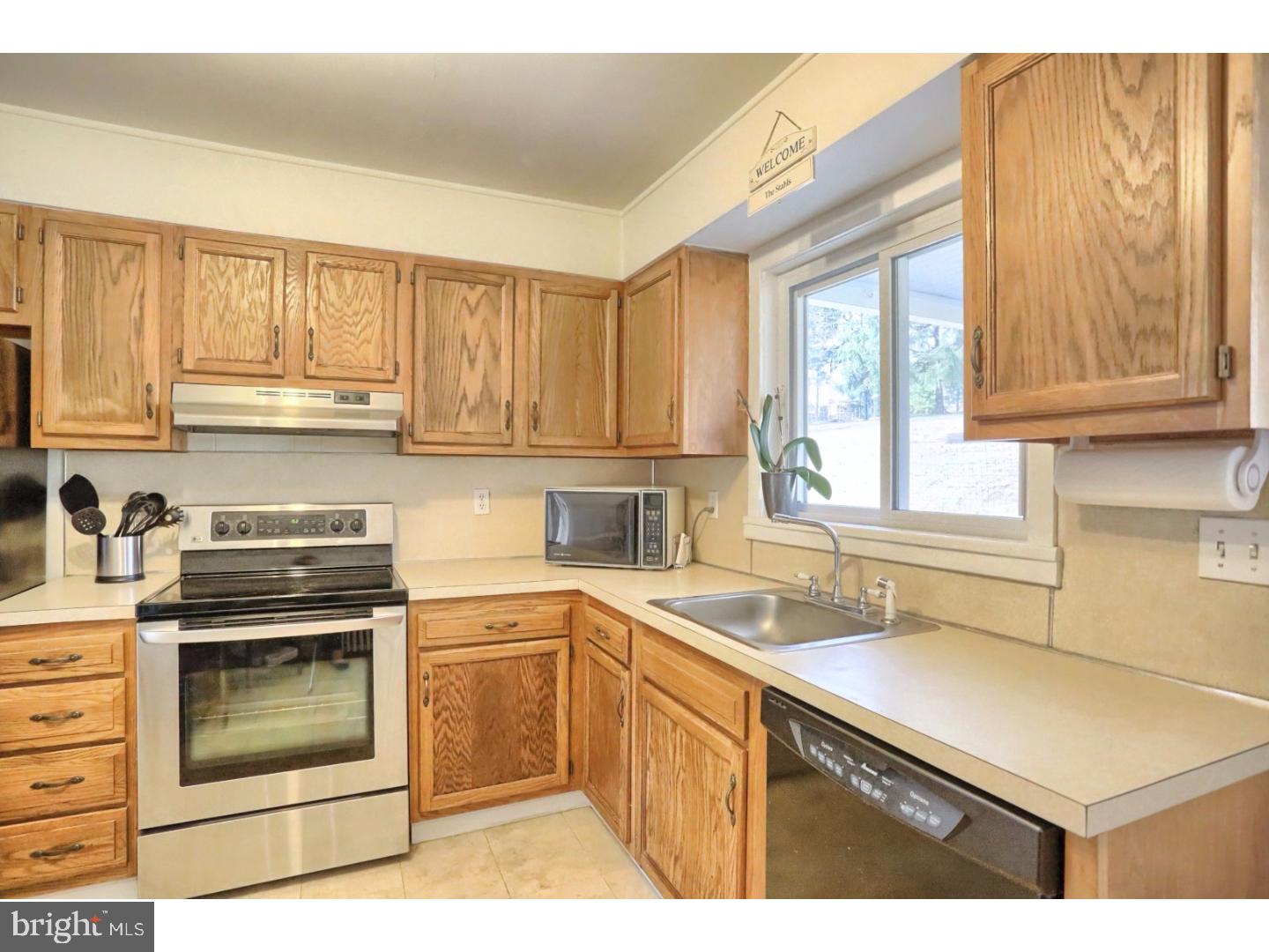 25 South Riverside Drive Reading, PA 19605 - Photo 7 of 20 Gallery Image 7