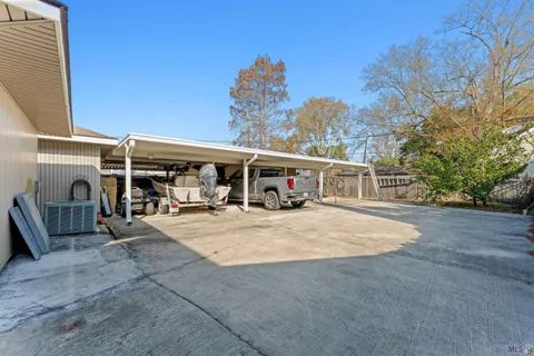$245,000 | 2054 Rowcliff Avenue, Port Allen, LA 70767