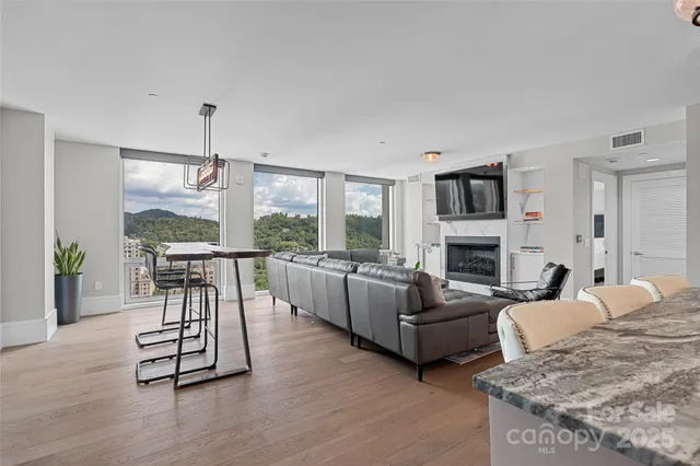 $1,075,000 | 7 Patton Avenue, Unit 1805, Asheville, NC 28801