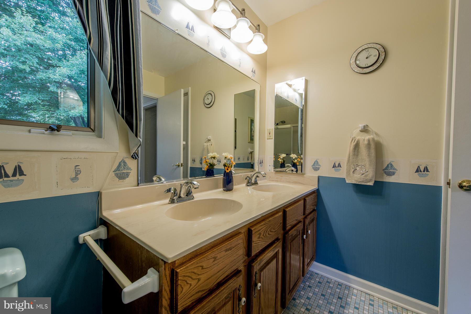 13255 Hunt Ridge Road Ellicott City, MD 21042 - Photo 18 of 30 Bath (Master)