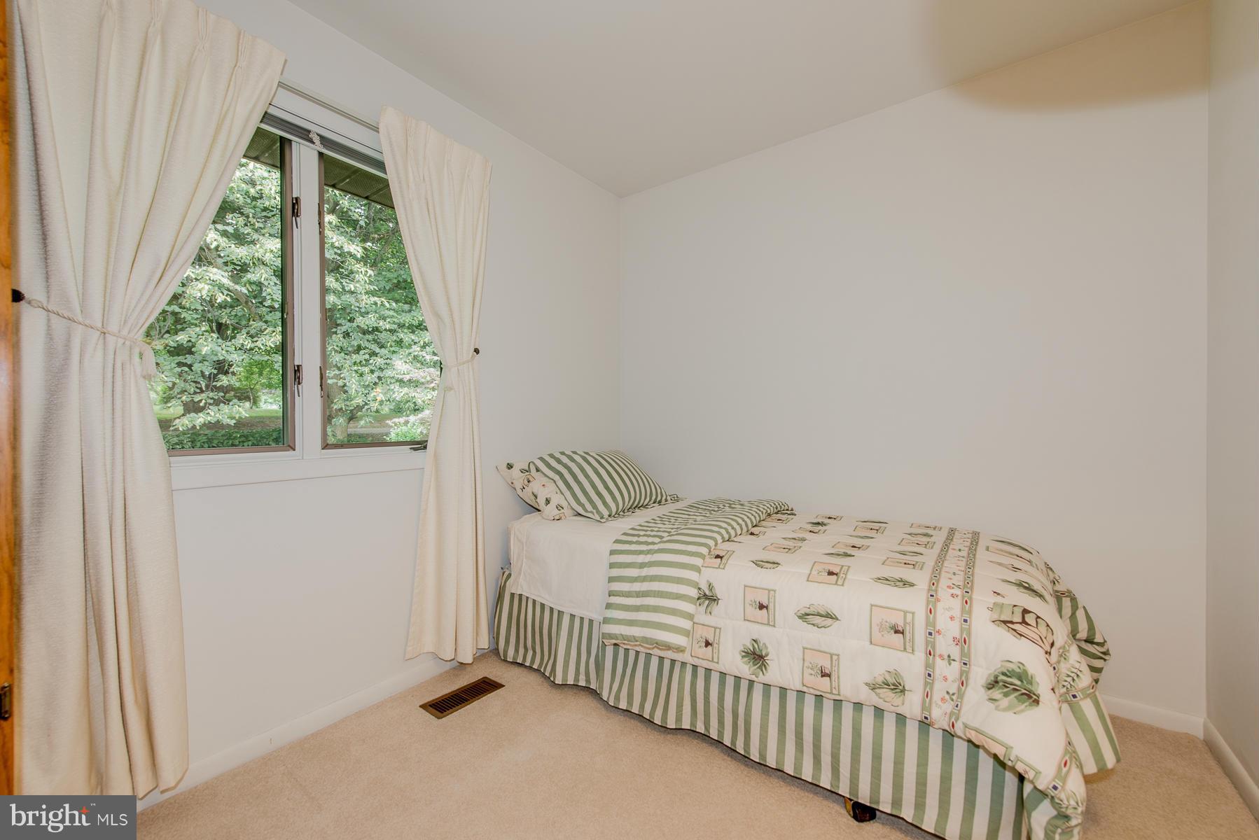 13255 Hunt Ridge Road Ellicott City, MD 21042 - Photo 20 of 30 Bedroom