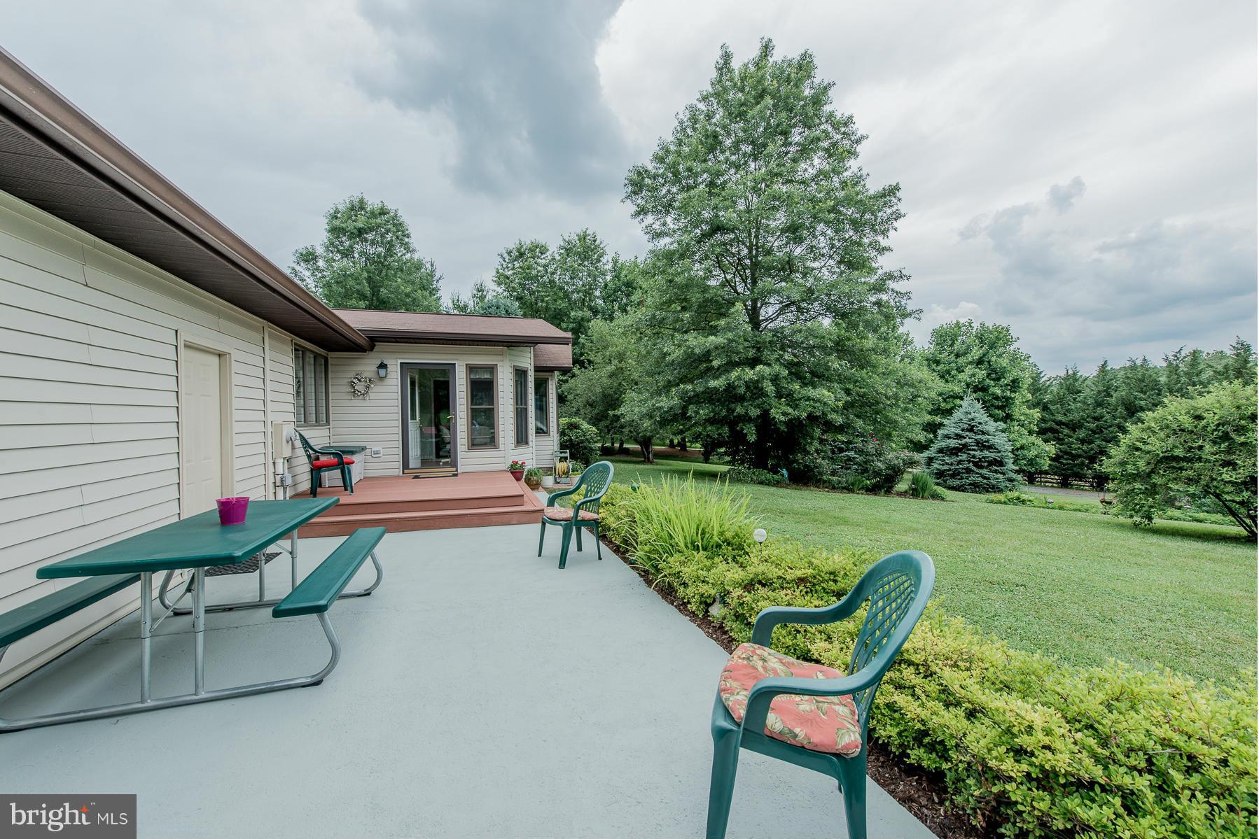 13255 Hunt Ridge Road Ellicott City, MD 21042 - Photo 23 of 30 Patio