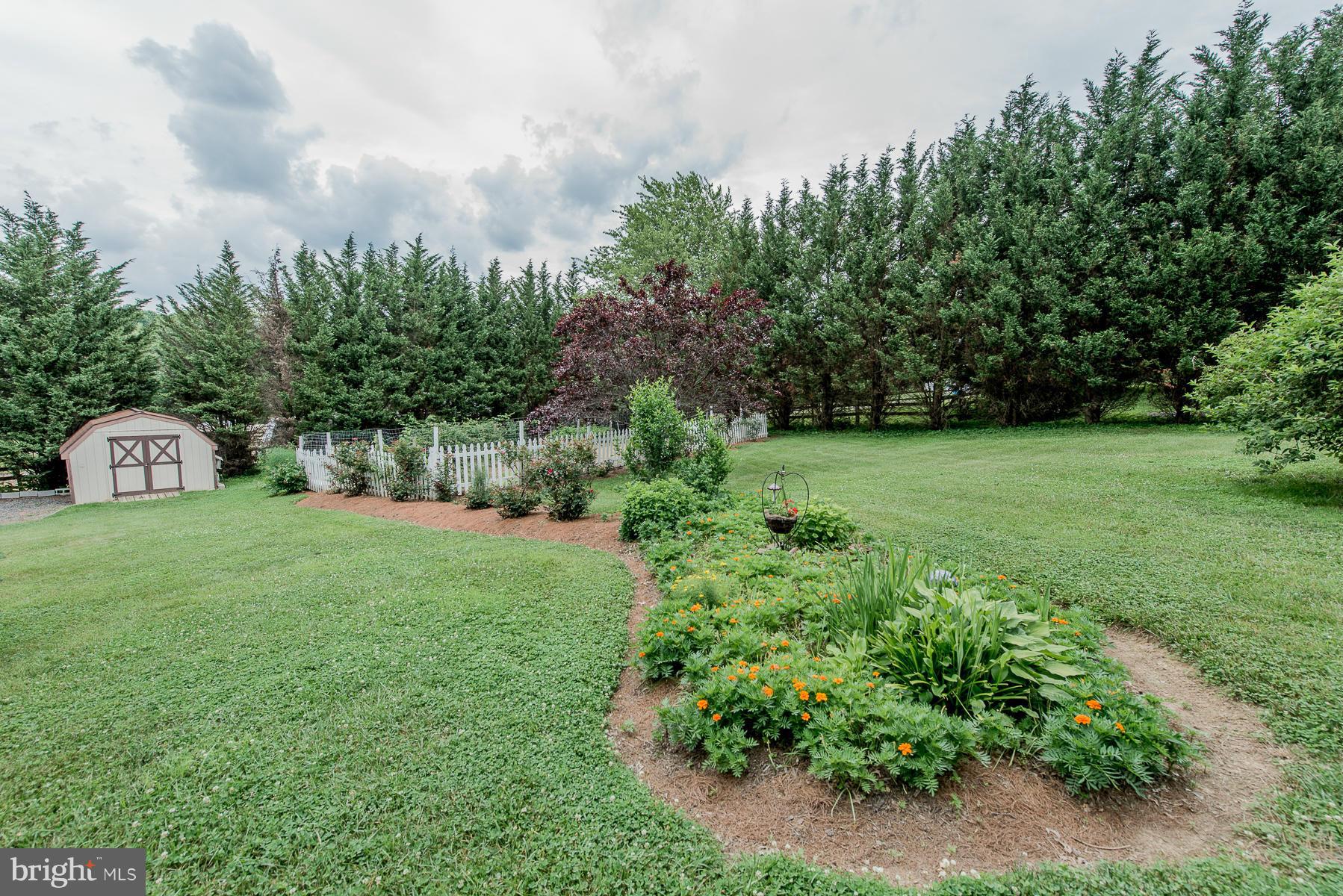 13255 Hunt Ridge Road Ellicott City, MD 21042 - Photo 28 of 30 Yard