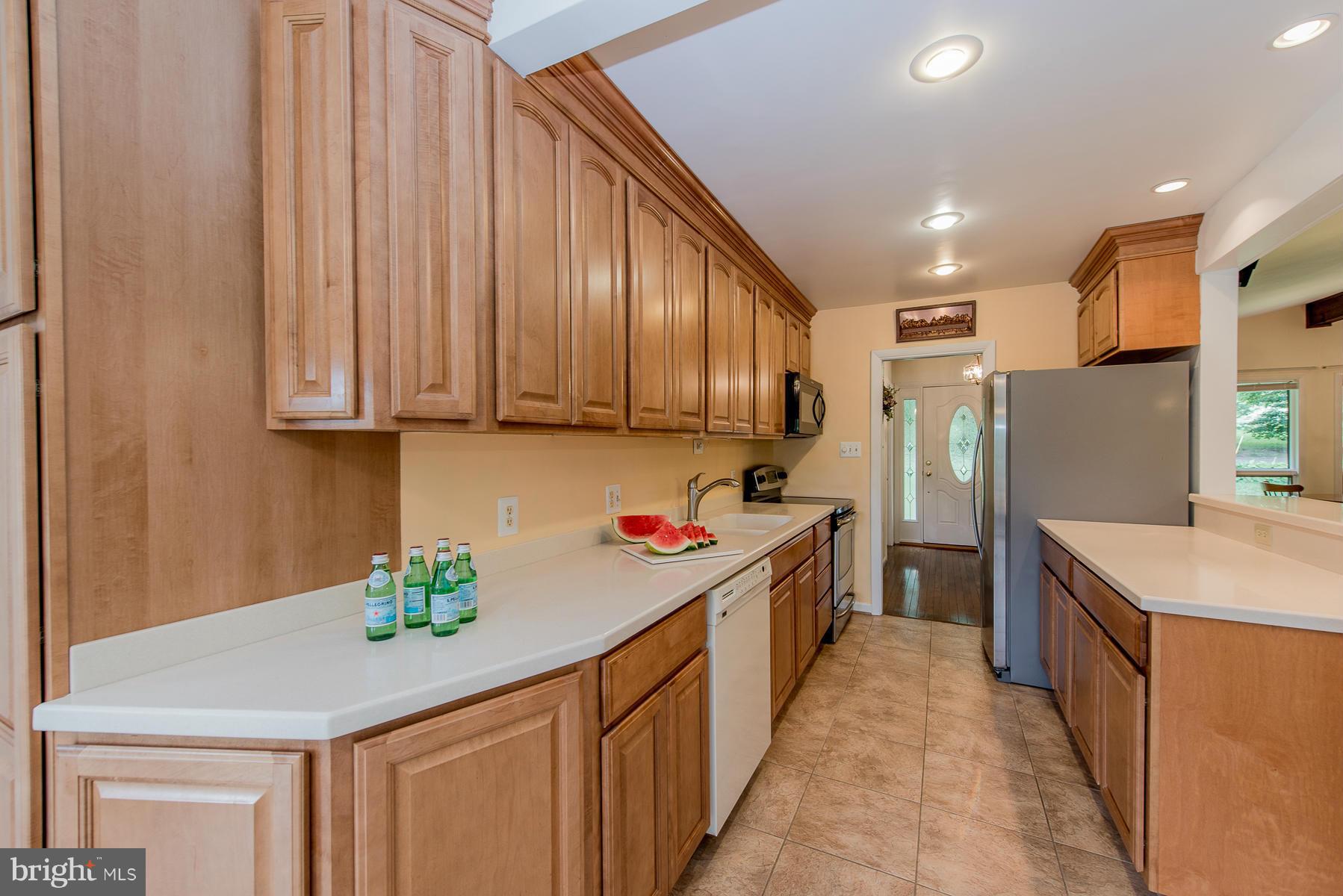 13255 Hunt Ridge Road Ellicott City, MD 21042 - Photo 10 of 30 Kitchen