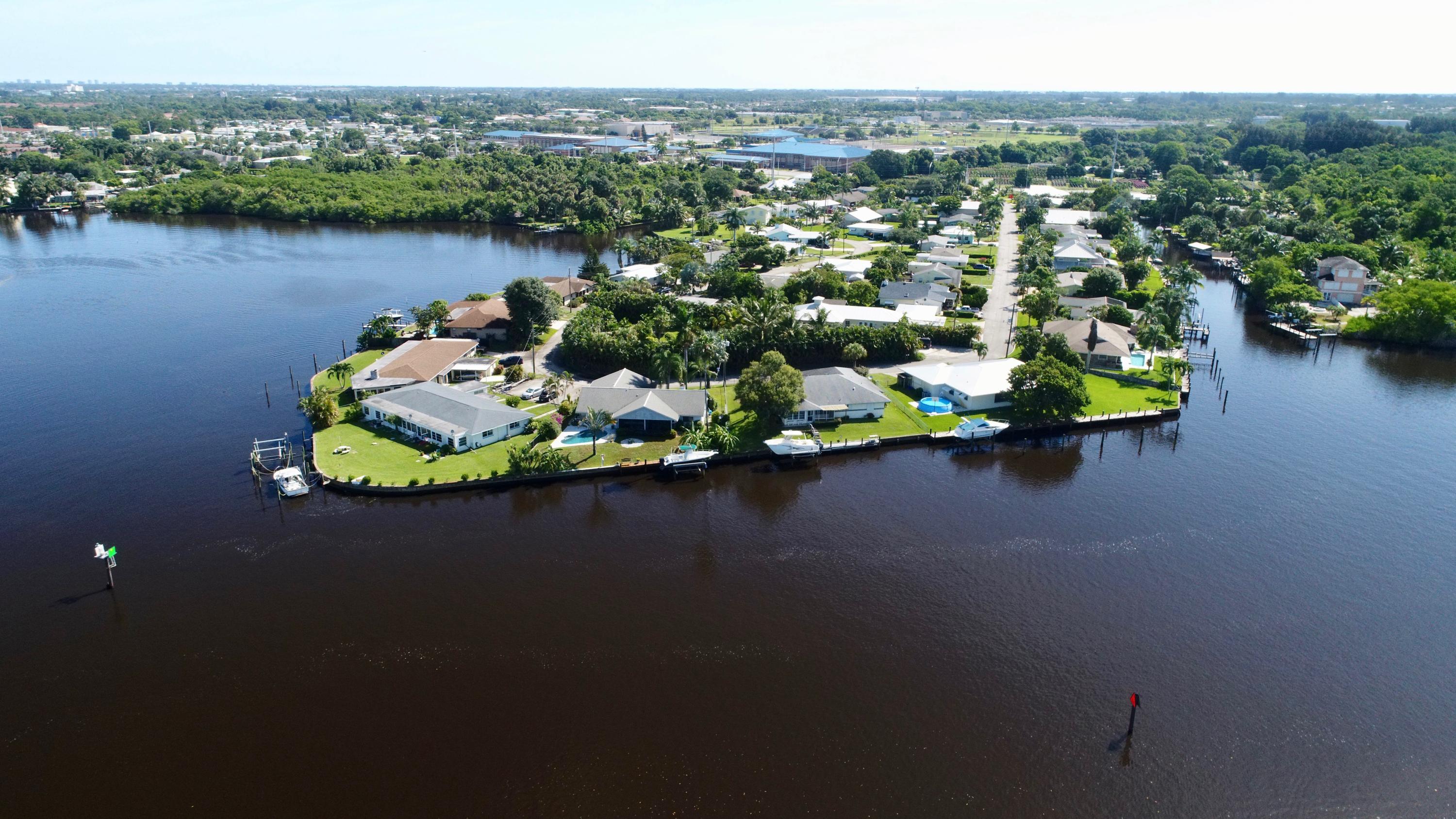136 Southwest Cabana Point Circle Stuart, FL 34994 - Photo 3 of 25 Aerial