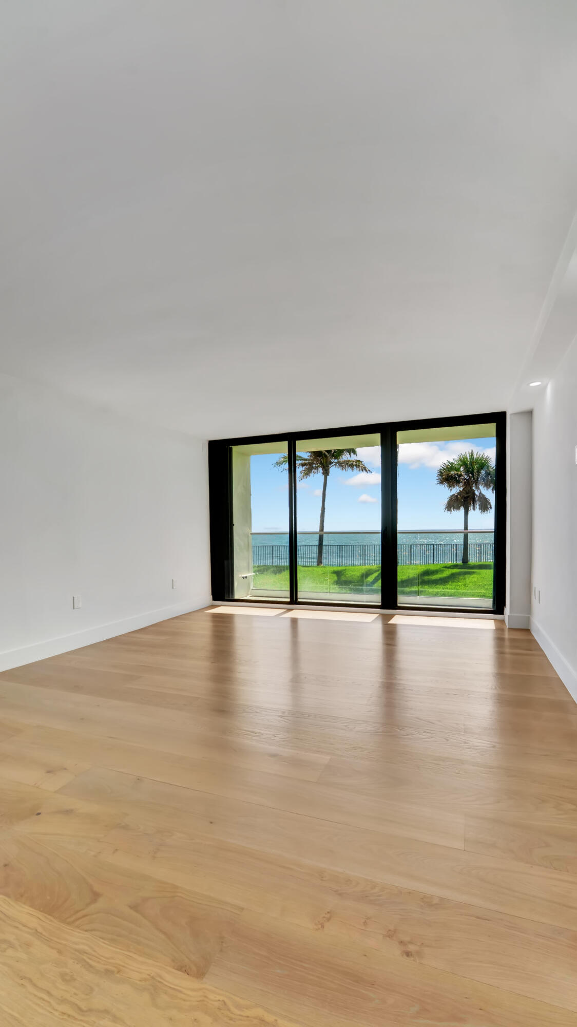 100 South Beach Road, Unit 103 Jupiter, FL 33469 - Photo 40 of 49 DSC04918