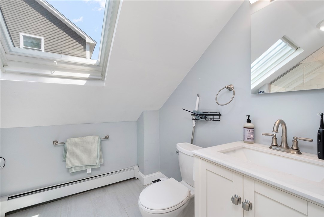 33 Amy Street Providence, RI 02906 - Photo 39 of 50 Cottage 2nd Floor Bath