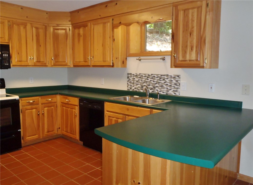 203 Luther Land Road Seneca, SC 29672 - Photo 27 of 50 Kitchen