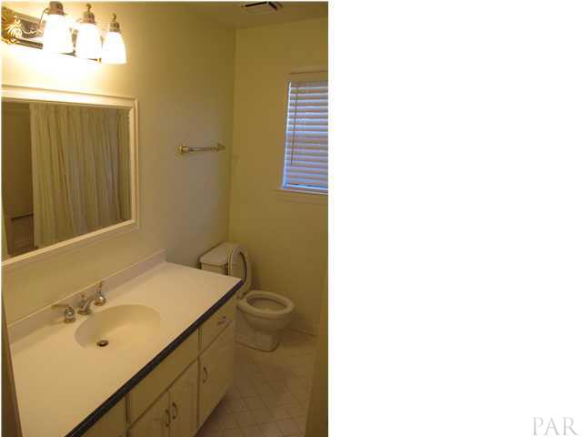 5348 Rowe Trail Pace, FL 32571 - Photo 9 of 10 Gallery Image 9