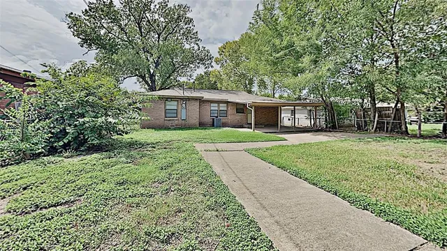 $1,595 | 721 June Drive, White Settlement, TX 76108