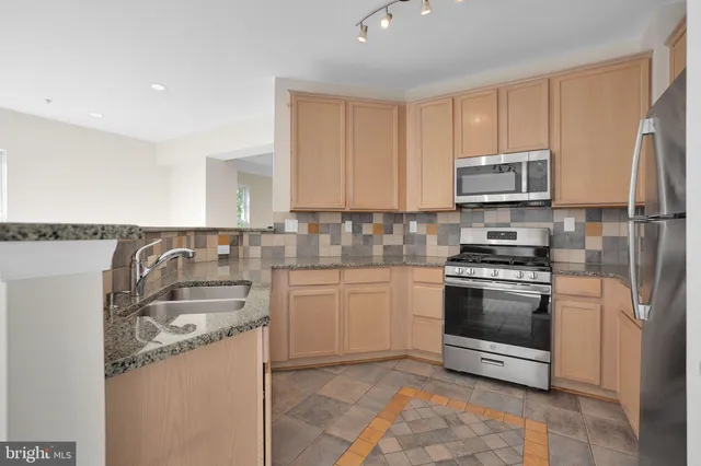 $629,990 | 111 Chevy Chase Street, Unit 111A, Gaithersburg, MD 20878