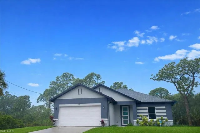 $2,200 | 538 Oakfield Avenue, Lehigh Acres, FL 33974