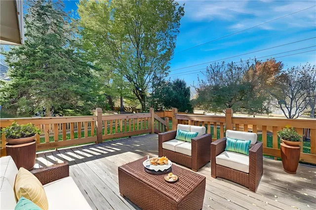 $725,000 | 13216 Granada Drive, Leawood, KS 66209