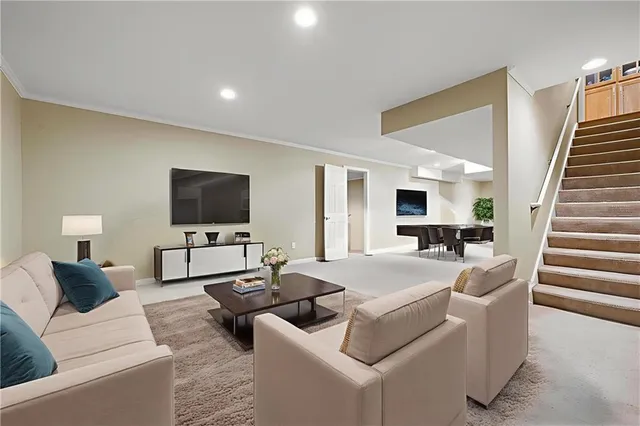 $725,000 | 13216 Granada Drive, Leawood, KS 66209