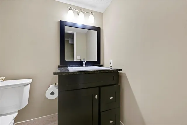 $725,000 | 13216 Granada Drive, Leawood, KS 66209