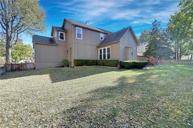 $725,000 | 13216 Granada Drive, Leawood, KS 66209