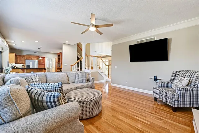 $725,000 | 13216 Granada Drive, Leawood, KS 66209