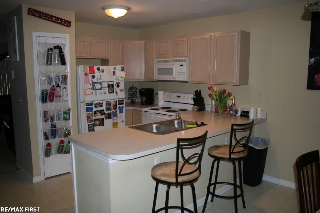 4947 Crooks Road Royal Oak, MI 48073 - Photo 6 of 17 31338764-5.JPG