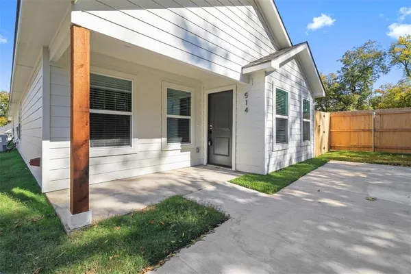 $1,450 | 514 North Rusk Avenue, Unit 516, Denison, TX 75020