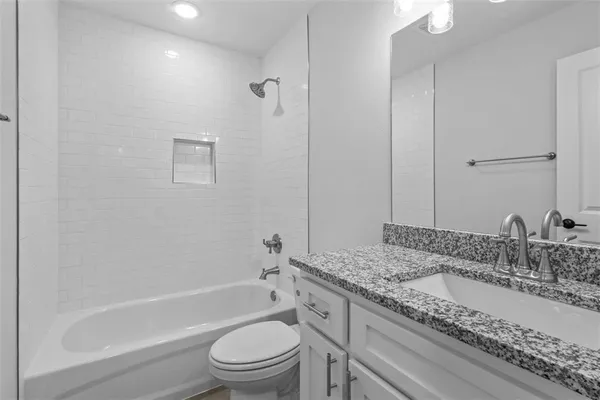 $1,450 | 514 North Rusk Avenue, Unit 516, Denison, TX 75020