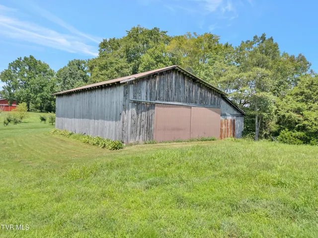$750,000 | 200 Crum Lane, Chuckey, TN 37641