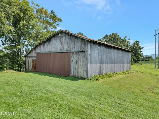 $750,000 | 200 Crum Lane, Chuckey, TN 37641