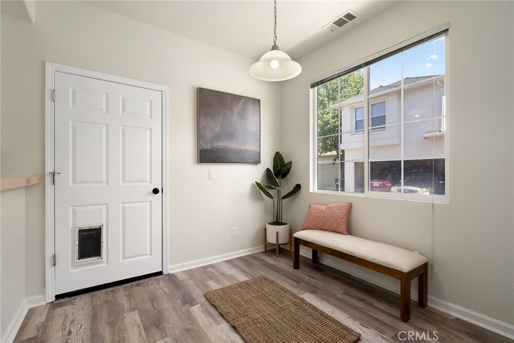 2838 Cottage Lane Paso Robles, CA 93446 - Photo 12 of 29 a living room with furniture and a window