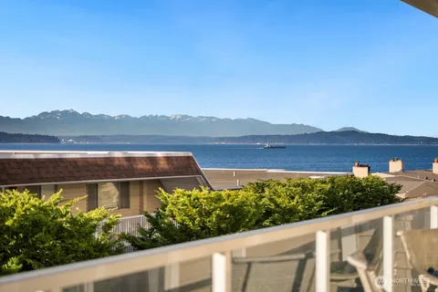 $650,000 | 10203 47th Avenue Southwest, Unit C5, Seattle, WA 98146