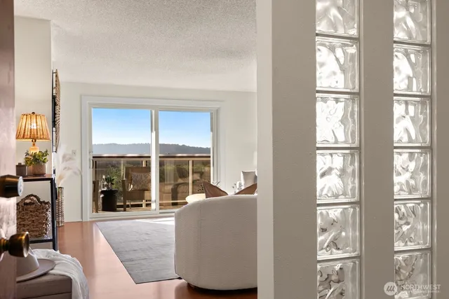 $650,000 | 10203 47th Avenue Southwest, Unit C5, Seattle, WA 98146