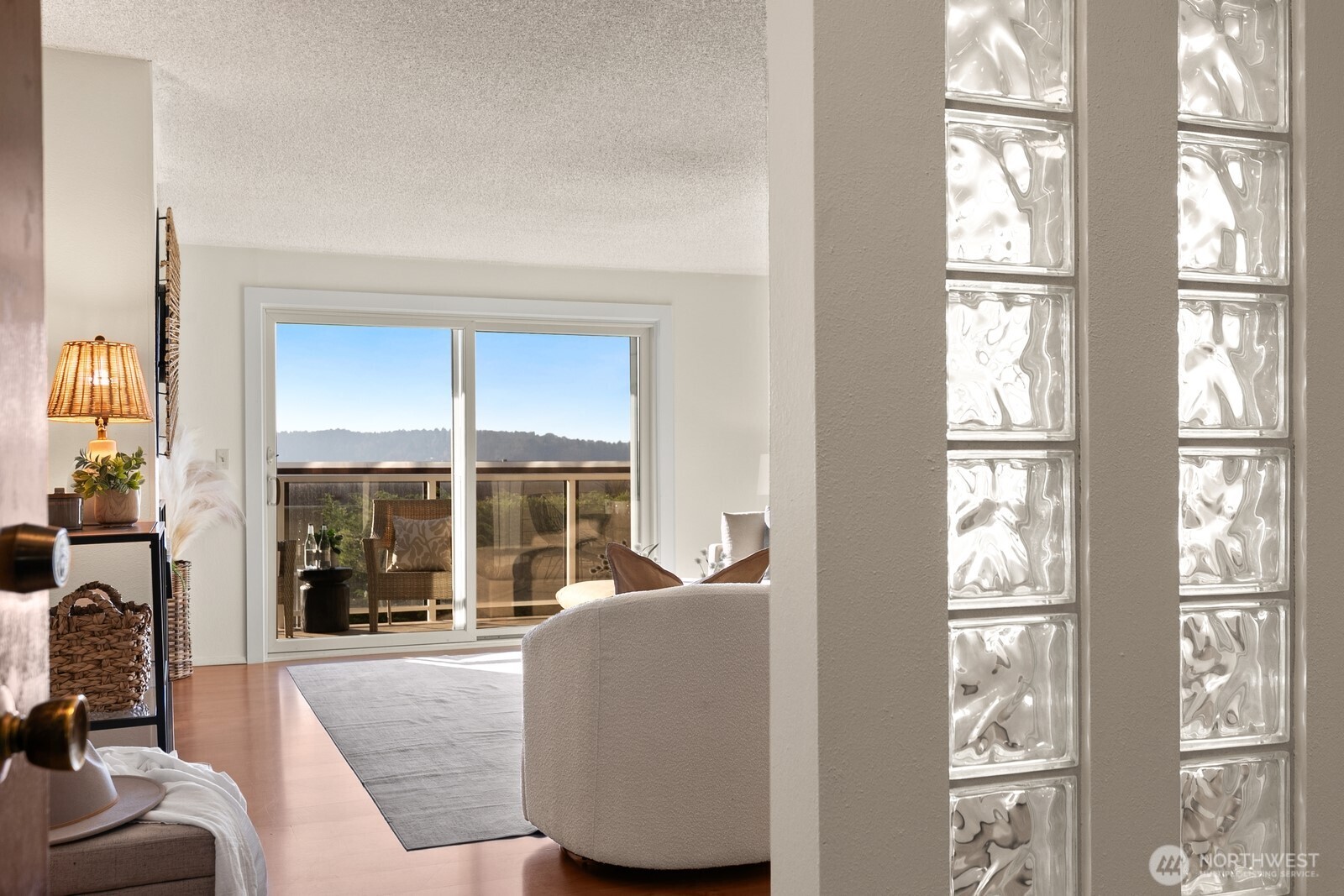 10203 47th Avenue Southwest, Unit C5 Seattle, WA 98146 - Photo 2 of 34