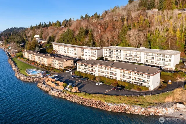 $650,000 | 10203 47th Avenue Southwest, Unit C5, Seattle, WA 98146