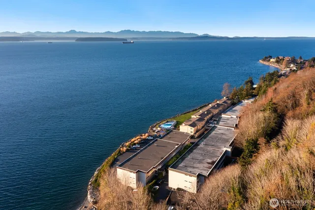 $650,000 | 10203 47th Avenue Southwest, Unit C5, Seattle, WA 98146