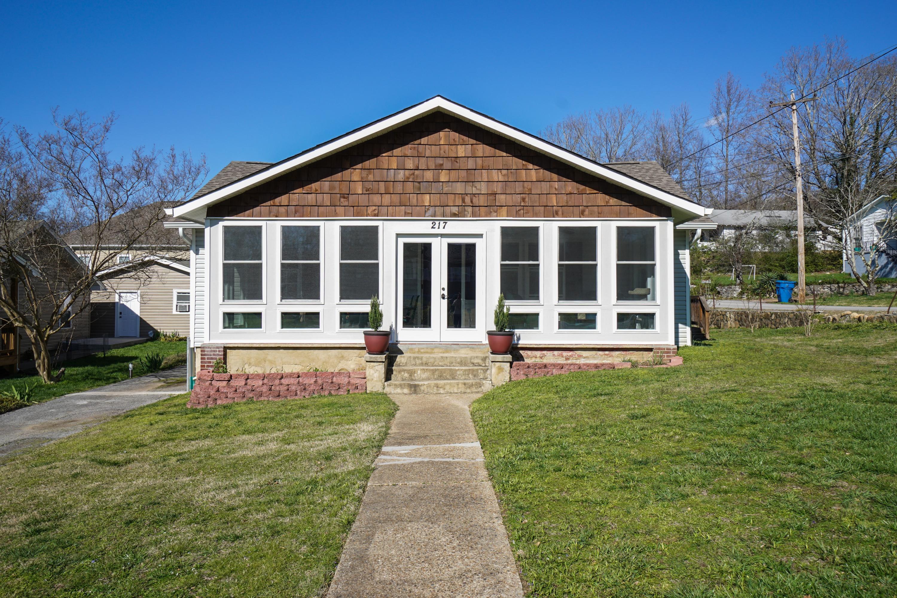 217 Harding Road Chattanooga, TN 37415 - Photo 2 of 28 IMG_9354